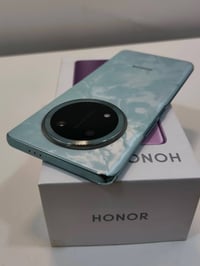 هونر اكس ٩ سي • ٢٥٦/١٢+١٢ رام • بطارية ٦٦٠٠