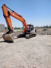 حفارتين للبيع تو موديل 93 جاهزات للعمل صرف جدد رقم الهاتف 07721975314