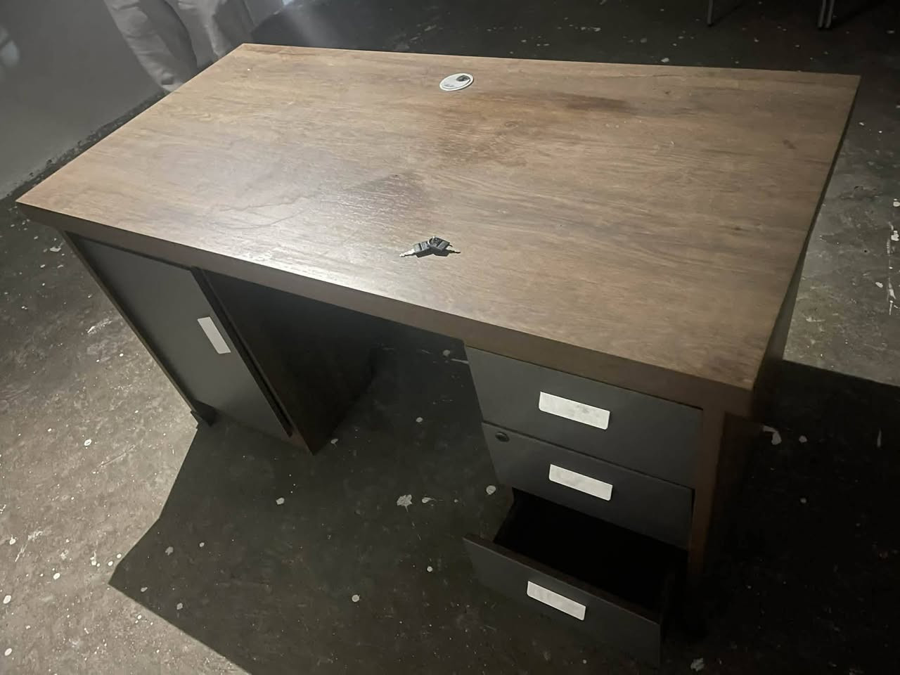 ميز مكتبي سعره 80 عنوان موصل رشيديه


**إذا كنت صاحب هذا الإعلان وتريد حذفه لأي سبب، رجاءا أرسل رسالة إلى الدعم الفني**