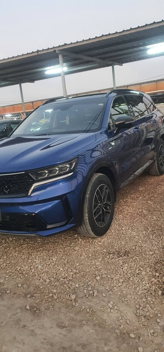 السلام عليكم.  سورنتو امريكي موديل 2021 أعلى فئة فول مواصفات
محرك 2500 تيربو. 

خمس كاميرات 

داخل VIP 

ثلاث قطع تبريد.

  كشنات أمامي كهرباء وتبريد تدفئة 
كشنات الخلفية تدفئة  

بانوراما. فور ويل .SX.TGDI..AWD 

داتاشو.  . قيادة ذاتية وتحديد مسار.  

حاكيه بين السائق والركاب. . رادارات من كل الجوانب. 

تدفئة استيرن.وضعيات قيادة ومنحدرات..

تشغيل عن بعد . 

بصراحة السيارة بيهاا اهواي مواصفات.  ضرر السيارة تبديل بنيد بلادي نفس اللون ودعاميه.. صور الضرر مرفقه بالمنشور. السيارة ماشيه 94 الف كيلو مو ميل  رقم أربيل وكاله بأسمي. 

***********

***********
