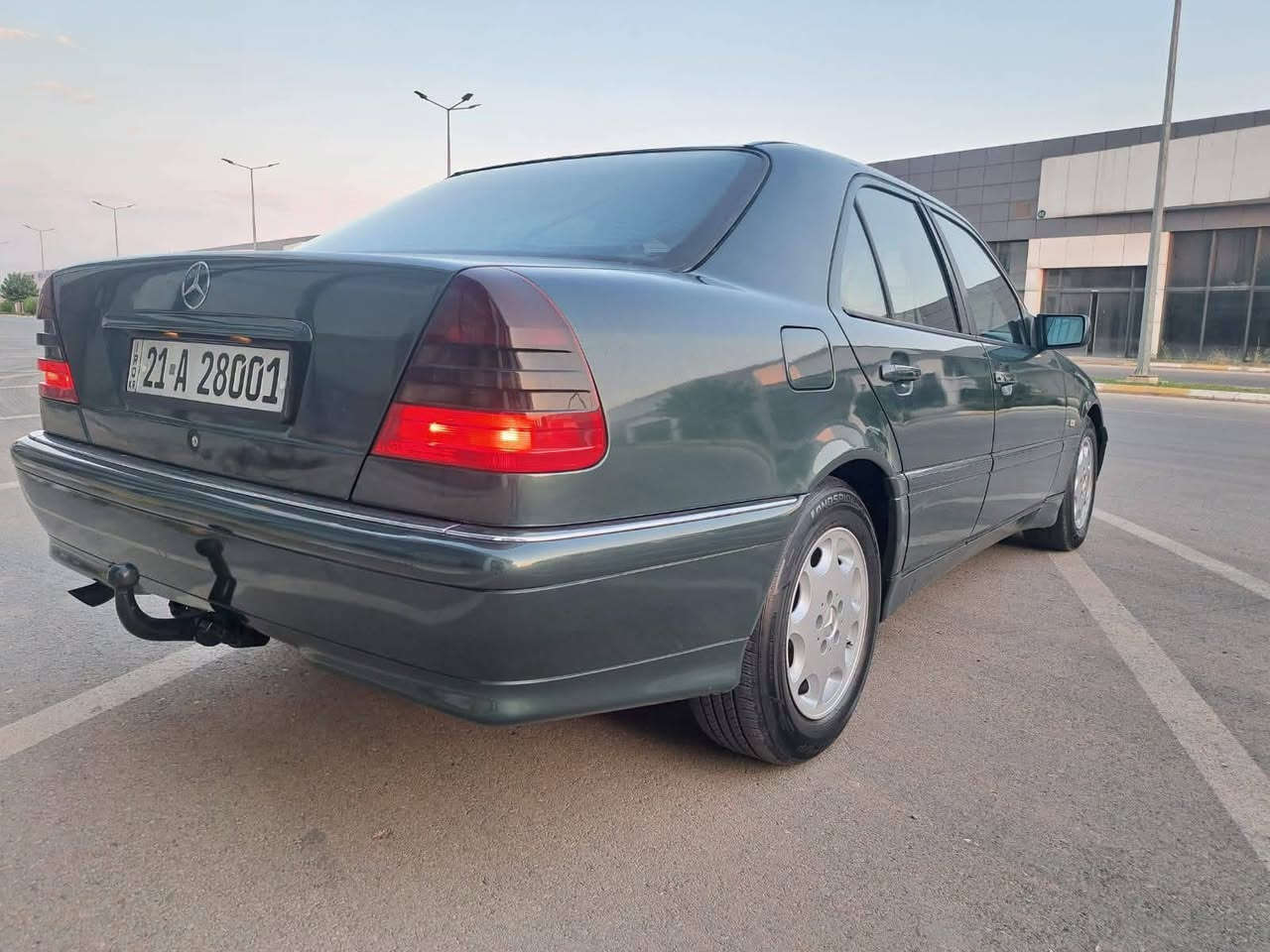 🚗✨ مارسيدس بيبي شبح 1994  

⚙️ كير ومكينة بلاد 220 بخاخ  
❄️ تبريد وكهرباء بشرط  
🎨 صبغ عام للجمالية – بدون حادث  
📊 ماشية 280 ألف كم  
🚗 سيارة جميلة ومميزة  

📍 موقع السيارة: السليمانية  
📞 للتواصل: *********** / ***********  

💵 السعر: 70 وبـ يمجال  

#مارسيدس_بيبي_شبح_1994 #السليمانية #سيارات_للبيع
