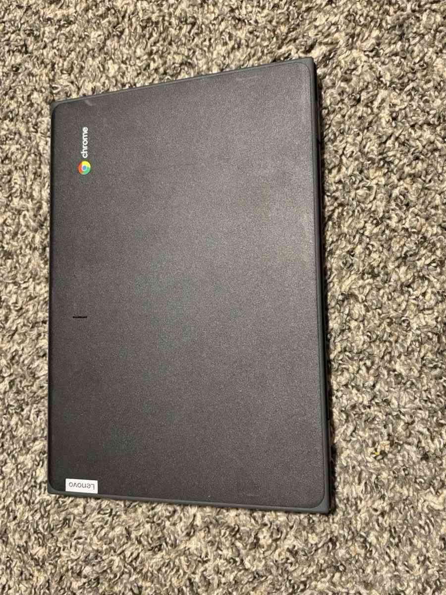 سلام عليكم لابتوب من شركه Lenovo موصفاته

حجم كبير ١٢ انش
الرام ٤
الذاكره ٣٢
مدخل يو اس بي
مدخل ذاكره
مدخل hd لربط الابتوب بشاشه المنزل الخارجيه
بشحن بشاحن جوال

سعره 60 الف الي يريده يرسلني وتساب ***********
