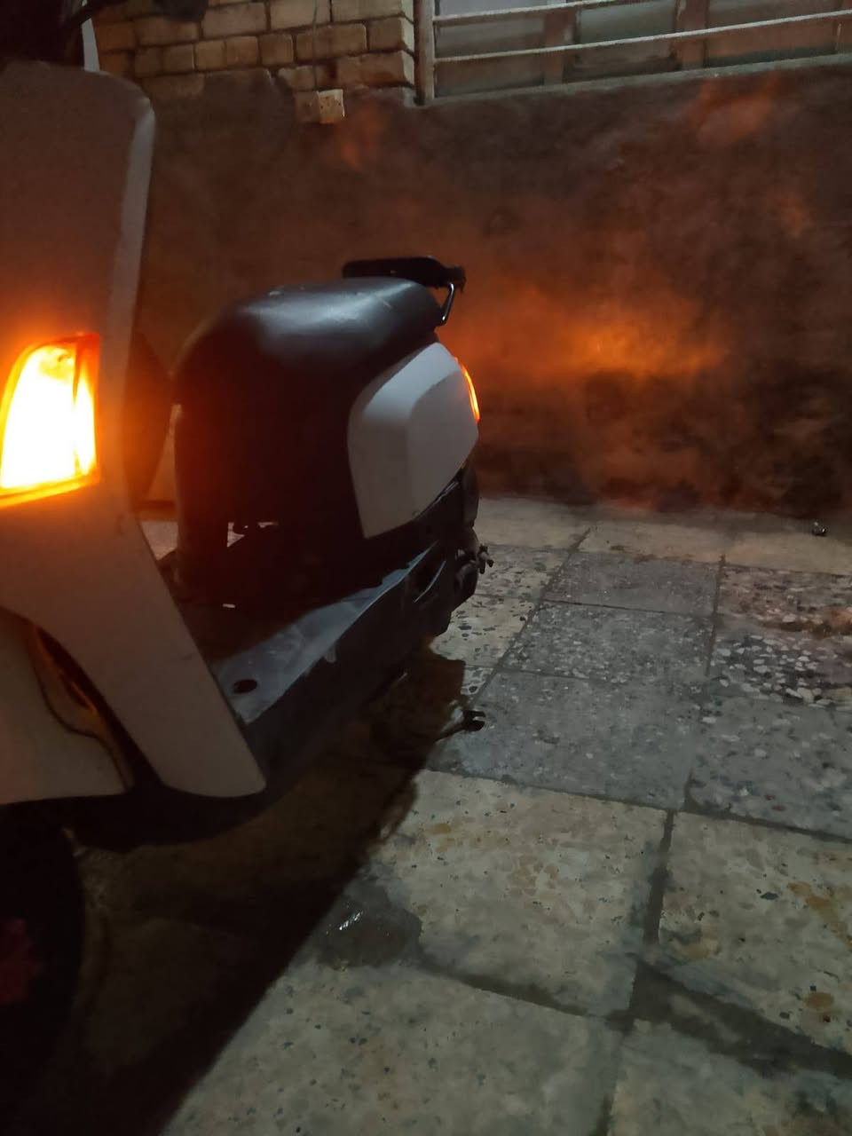 سلام عليكم ماكس بوليس كاملة من كلشي بس عوزها بنزات خلفية و كلجات شوي تعبانة أما كهربائيات كاملة سلف هندر كلشي كامل مكاني  بغداد متواجد خاص و واتساب فقط ***********
