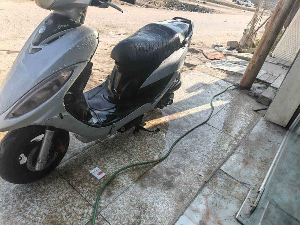 دراجه جي فور. جاهزه مابيها كل نقص شغاله سلف هندر. كهربائيات كامله 300 وبيها مجال ***********5
