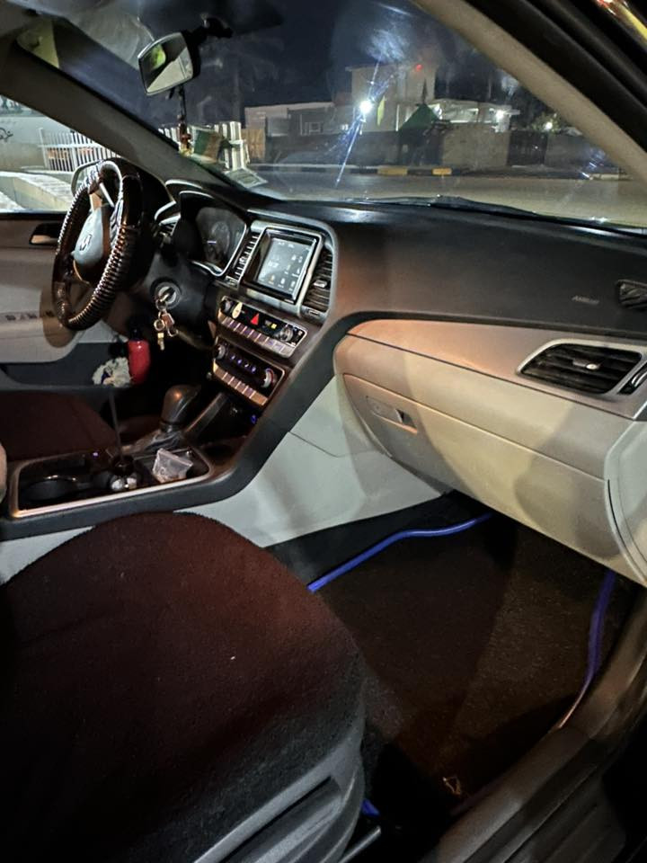 سلام عليكم سوناتا موديل 2019 وارد مريكي طابه كلين فقط دعاميه بل عراق طخه خفيفه بقبق جنطه بدون داخل ليبل واحد رقم بغداد لسعر 145 بيه مجال رقمي *********** شراي يتصل
