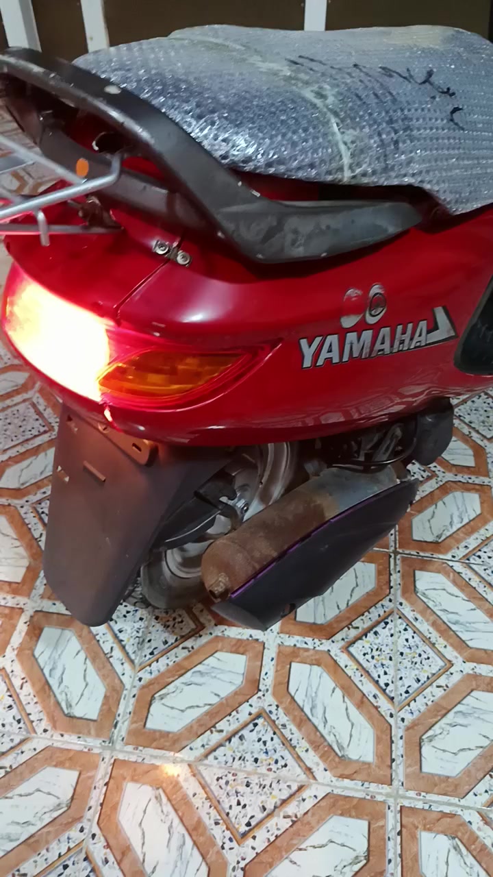 دراجه للبيع نوع فراشه فحل نضيفه الكفر لاامام كامله مجفته السعر350 او بيه مجال الرقم ***********
