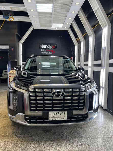 السلام عليكم ورحمة الله 
للبيع او مراوس ب لاندكروز سيارة هيونداي بالسايد موديل 2022 لون اسود 
#وارد_المركبة  :  وارد امريكي
#الرقم             :  السيارة رقم بغداد بأسمي

المواصفات 
1- هيونداي بالاسيد موديل 2022 فئة  SEL PLUS
2- محرك 6 سلندر 3800 
3- ويل كب حجم 20 مع طقم تاير بحالة ممتازة جدا 
4- عداد المسافة الحالي 17 الف ميل حقيقي 
5- بصمة باب وبصمة تشغيل وتشغيل عن بعد 
6-لايتات عالي ناصي LED عالي الانارة 
7- كشافات دعامية LED مع دبل LED  في المرايا الجانبية 
8- مصابيح ترحيب في مقابض الابواب 
9- سلايد روف قمارة 
10- حساسات الاجتياز الجانبية 
11- رادار امامي للتوقف الذاتي عند وجود اي جسم ومانع للتصادم 
12- حساسات خلفية مع امكانية التوقف التلقائي للخلف
13- كاميرات عدد 2 خلفية 
14- قبق جنطة كهربائي شفط 
15- مقابض ابواب نيكل اصل 
16-  غرفة السيارة جلد اسود اصل 
17- تحكم فول كهرباء لكراسي المقدمة مع ذاكرة للسائق 
18- تبريد السيارة 3 قطع مع تحكم بالتبريد الخلفي من الخلف 
20- تحكم ستيرن جهتين بلوتوث وحاكية وكروس السرعة وتحكم الصوت 
21- شاشة دشبول كبيرة متعددة الايعازات 
22- وضعيات قيادة عدد 4 
23- تحكم كهرباء بالمقاعد الوسطية والاخيرة من الخلف 
24- بردات اصل داخل الابواب الخلفية 
25- غرفة السيارة بحالة ممتازة جدا وعلى الفحص 

#المركبة معروضة للبيع او المراوس ب لاندكروز والسعر المطلوب 255ورقة 

للاتصال وللمعلومات 
*********** عمارة
