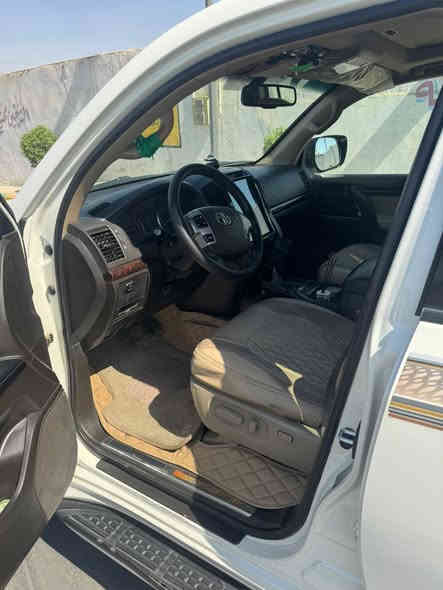 سلام عليكم لاندكروز 2010 محدث 2015الضرر ضربه بل ربع الوره السعر 3 شدات و10 أوراق وبيه مجال للاستفسار ***********
