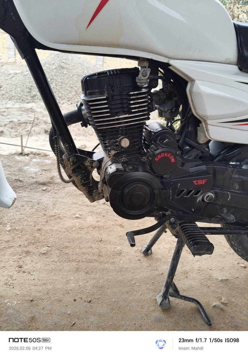 السلام عليكم شاينك للبيع موديل ٢٥ اوراق سكنر الدراجه نظيفة استعمال 6اشهر المكان سماوة المركز السعر 825 
للاستفسار ***********
