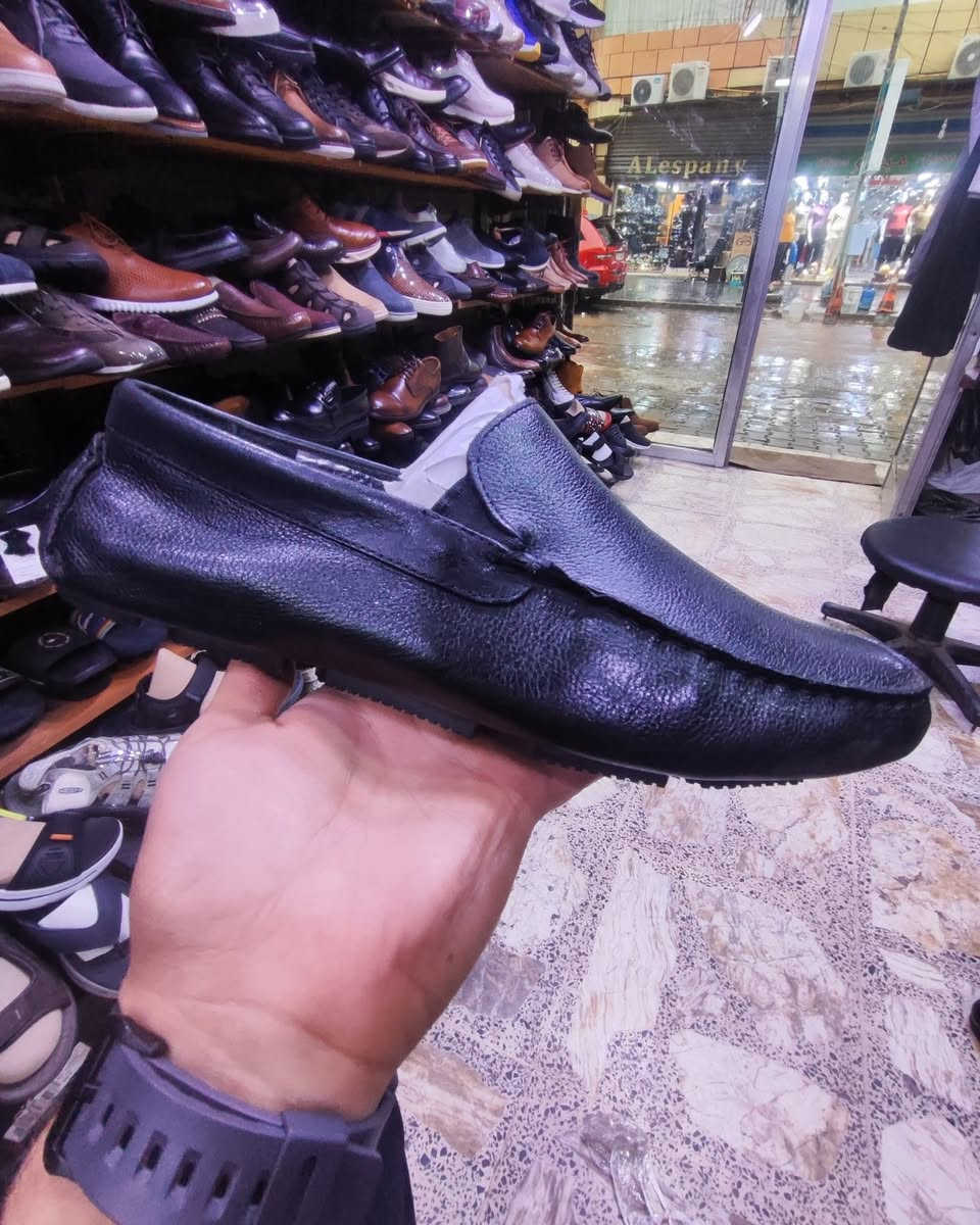 ماركة ROCK PORT 
قطعه جديدة أصليه اورجنال قياس ٤٤ ونص 
طول القدم ٢٨ ونص 
جلد طبيعي قطعه جدا مريحه وخفيفه الوزن 
السعر ٦٥ ألف شامل التوصيل 
المكان كرادة داخل مجاور دايموند مول في فرع علاء حداد محل الأيطالي الايطالي


**إذا كنت صاحب هذا الإعلان وتريد حذفه لأي سبب، رجاءا أرسل رسالة إلى الدعم الفني**