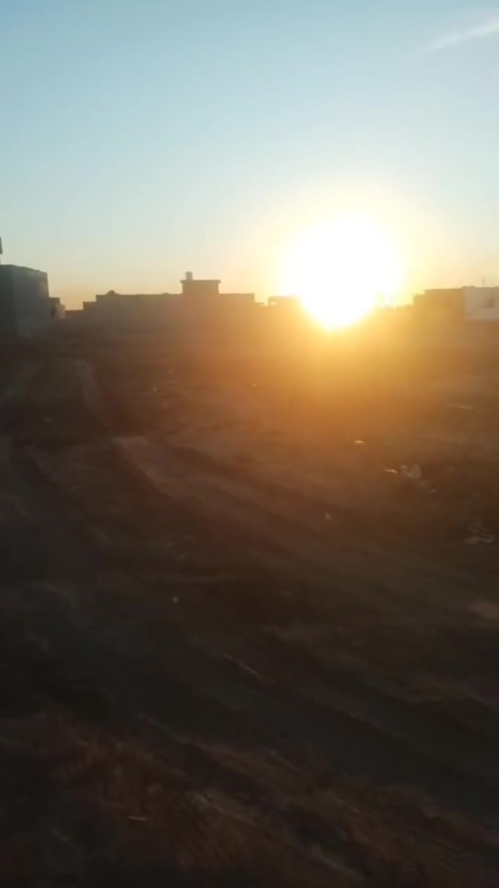 قطعه ارض للبيع 200منر خلف كليه أمام جعفر الصادق ***********
