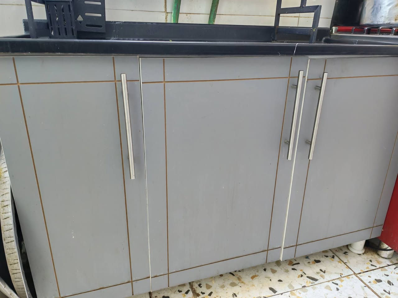 للبيع اخو الجديد ب250 / ***********
