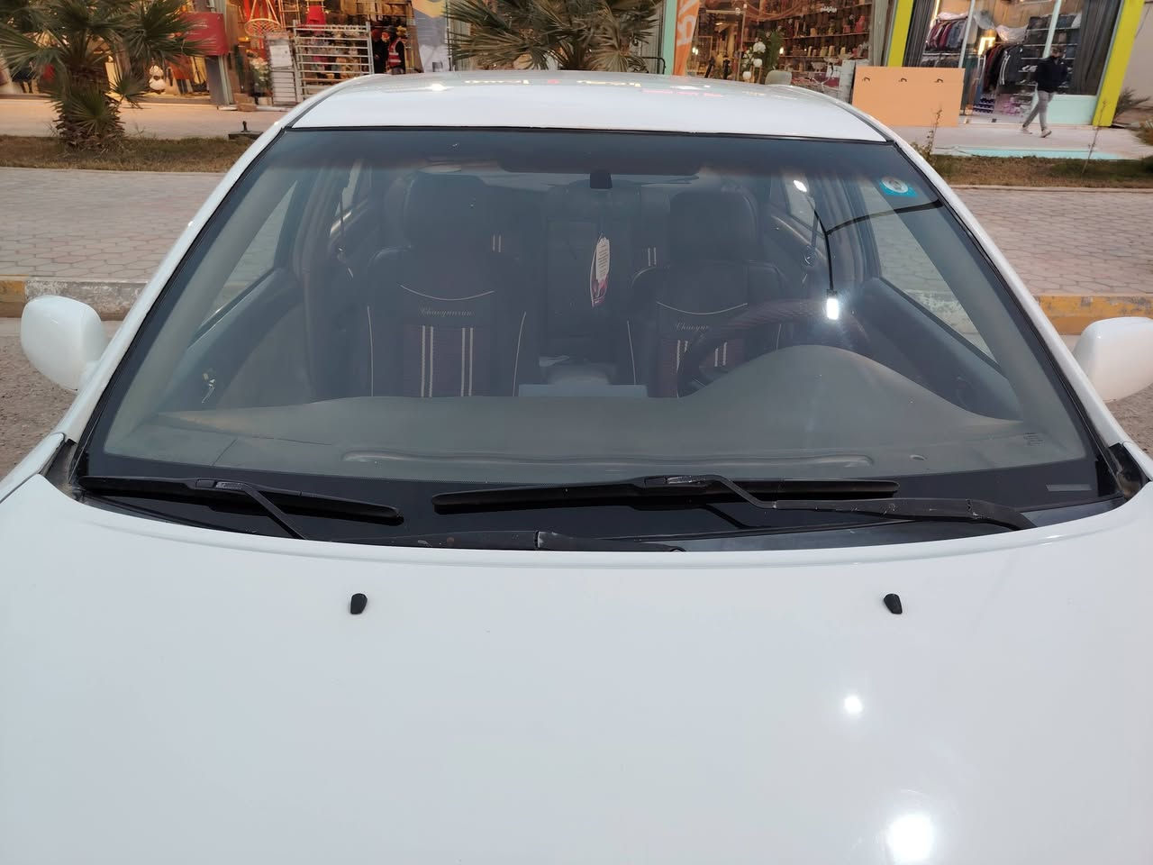 كامري ٢٠٠٥ رقم مميز
شاشة
تبريد قطعتين
تخم تاير جديد
بيها رشة بربع الباب خلف السائق
***********
107$
