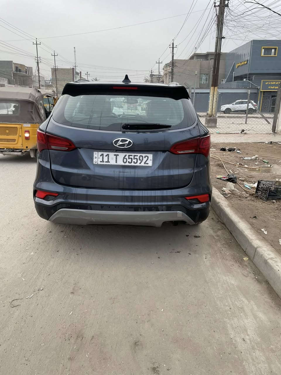 سنتافي 2017 امريكي مراوس ب BYD
ضرر وبنيد وجنطه معمرات نفسهن 
مواصفات اعتياديه 
محرك 2400GDIوكير كفاله
حداده جديده
ادامه كامله للسياره مينقصها شيء 
رقم بغداد بأسمي تحويل مباشر 
ماشيه 113 
تحكم ستيرن كامل 
بغداد الامين 
***********
