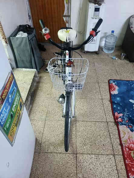 بايسكل للبيع بناتي حجم 26 ياباني البكان بغداد البياع شارع 20 السعر120 بي مجال ***********
