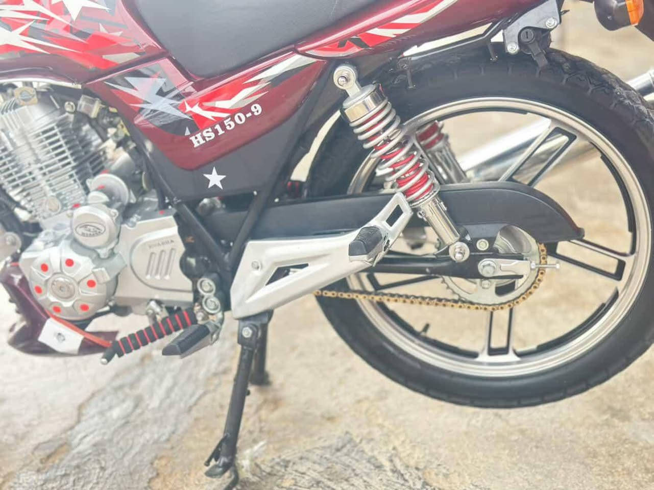 السلام عليكم 
موطور هايوشه 24
اوراق بدون كمرك بصمات 2سويجات3
خذوه جادر تشيرت 
 نضافه فوووول تواير الشركه  
السعر مليون 
يرهم مراوس ويرهم بيع 
مكاني القائم حصيبه 
رقمي ***********
