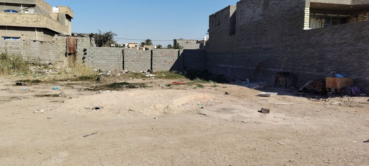 سلام عليكم قطعه أرض للبيع بل فخريه طابو صرف مساحه 300 الواجهه 15 ونزال 20 القطعه بسمي مستند رقم القطعه 5065 مقابيلهه المنتزه قرب ملعب ذهب الابيض الاتصال على الرقم ***********
