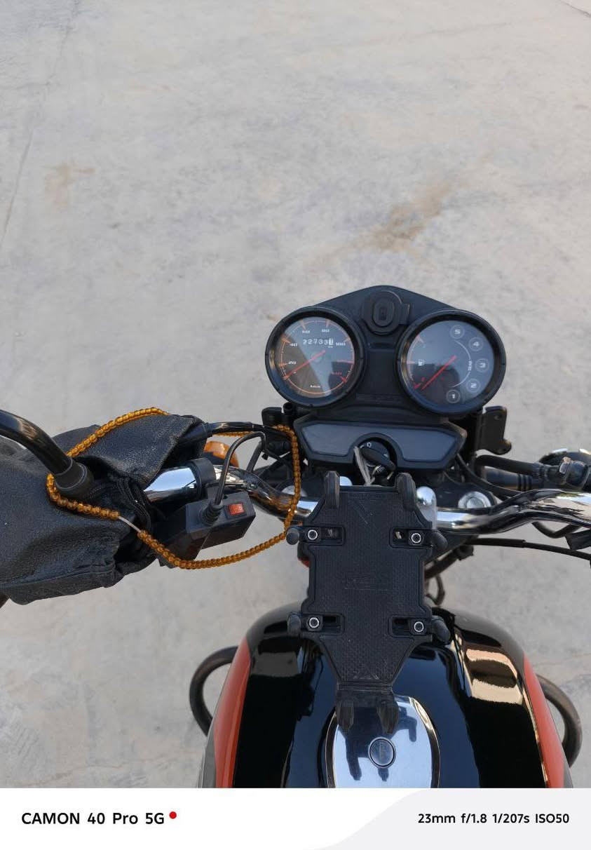 السلام عليكم بوكسر 22 للبيع رقم وسنويه تحويل ثاني يوم استعمال شخصي زوج تايرات جدد المكان بغداد الكاضميه ***********
