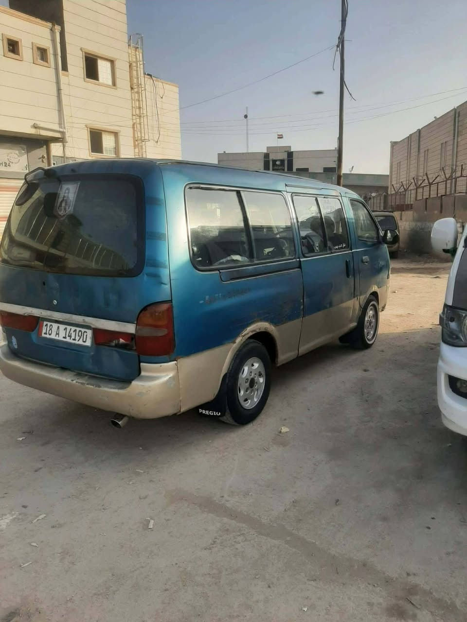 السلام عليكم
بريجو م 96 بلاديه
محرك شرط 3000
اكس خير من الله 
كشر شوف العين
غرفه جديده كشنات جديده
تواير نضيفه
كهربائيات كله شغاله سلف ديمنو جديد
شواصي بلادي بس جه العبري معمر تعيمر درجه اولى
سنوية جديدة لل31
مداور ثاني يوم 
مصفره هيئه وضريبه لتاريخ اليوم
باقي التفاصيل ***********

مكان السماوه منطقه الامام المهدي

