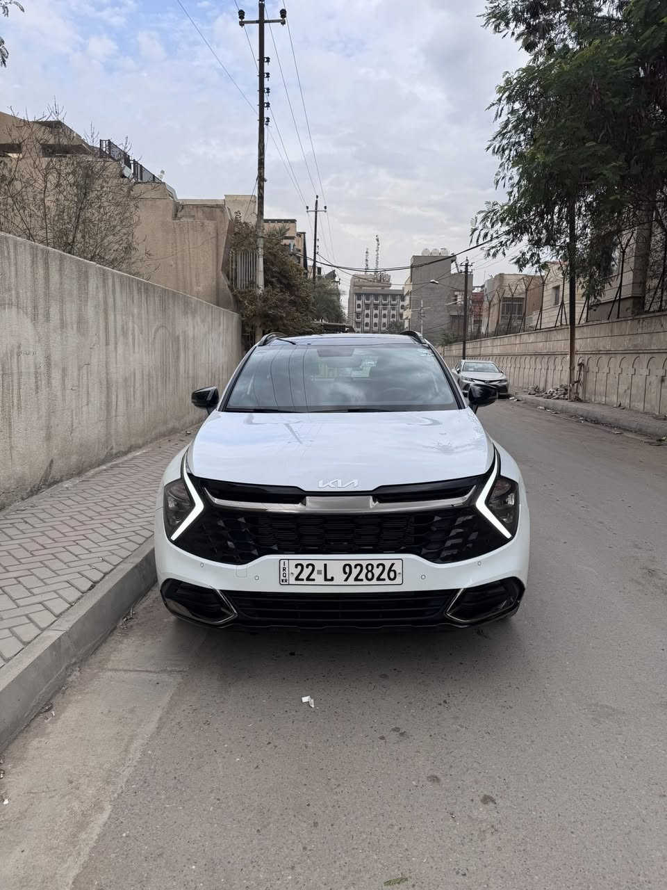 السلام عليكم
سبورتج موديل ٢٠٢٤ وكالة 
مكفولة من الحادث
فول مواصفات بلاك 
لون ابيض 
ماشية ٢١ الف السيارة على وضع الشركة
مكاني 
بغداد كرادة داخل 
***********
