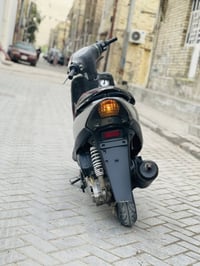 دراجه لبيع منغولي دراجه شغاله مابيه شي بيها شغلات بسيطه سعره ٣٠٠ وبيها...