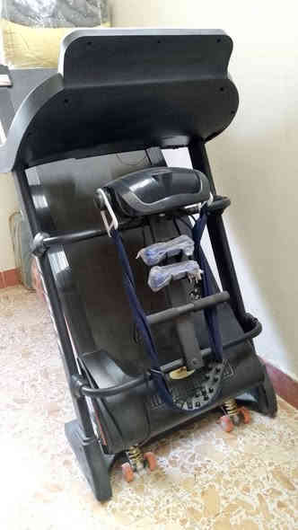 جهاز جري للبيع نظيف وجديد السعر ٢٧٥ 
عنوان الفلوجة حي نزال
*********** لشراي اتصل ع هذا رقم
