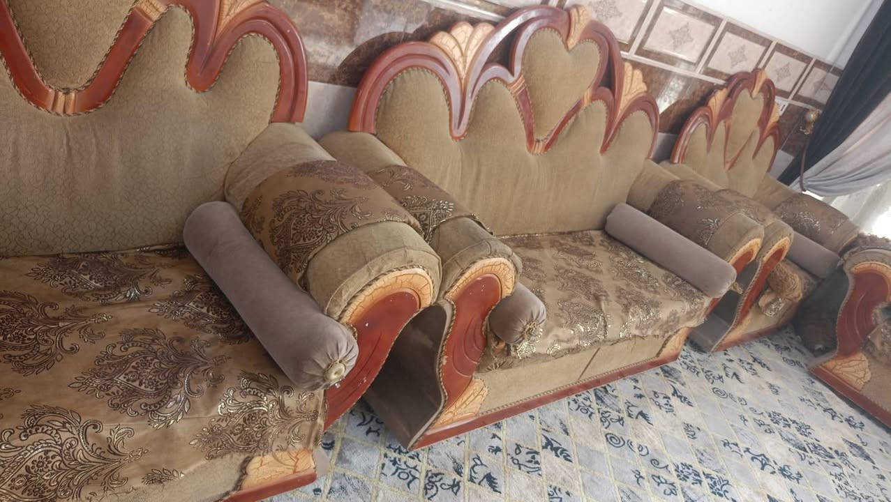 السلام عليكم ورحمة الله
تخم قنفات تزكام عشرين مقعد ابو
التاج شغل درجه اولى
كربلاء طويريج
***********
السعر 450 ألف وبيها مجال قليل حك الجيه
