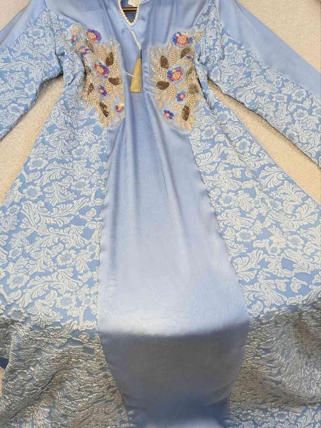 الـسعـر20الـف🤍✨
القياسات(L,xl,2x,3x)

للحجز و الاستفسار التواصل على الأرقام واتس اب 
***********
***********
***********
***********

توصيل بغداد  5000
توصيل محافظات  5000
