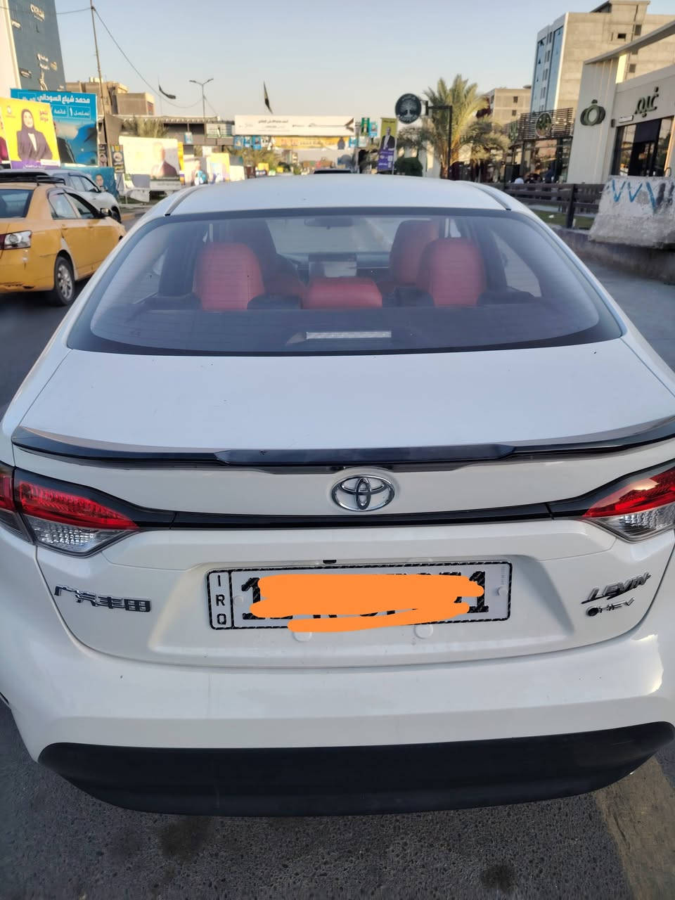 كورلا هايبرد الشكل الأمريكي موديل 2025 ليفان للبيع 
ماشيه 11الف
مرقم بغداد
داخل جلد لون احمر كرسي السائق كهرباء 👍👍
باقي المواصفات معروفه
السعر 157$
هاتف /*********** وتساب موجود
