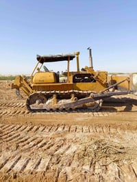 بلدوزر • مكفولة • رقم ألماني دولي