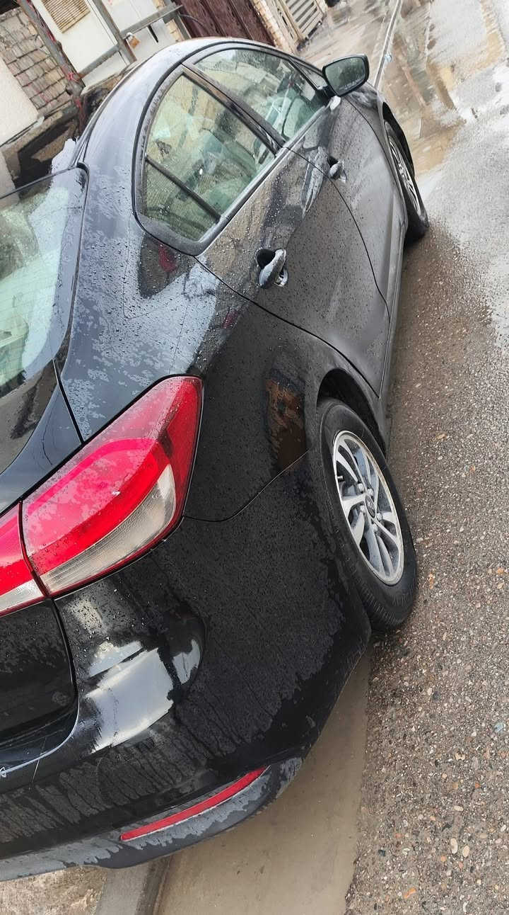 السلام عليكم 
فورتي 2017 وارد امريكي للبيع
كلين بدون حادث طابه
محرك دوش 2000 (المرغوب)
گير AT (المرغوب)
بيهه قطعه تبديل بنيد اصلي بالعراق
بالنسبه للشخوط والتكحيل خفيفات و موجودات بصورة السونار بالمنشور
السعر 120 السياره بأسمي وسنوية جديدة
اليريد يتواصل وياي اتصال او واتساب رقمي ***********
