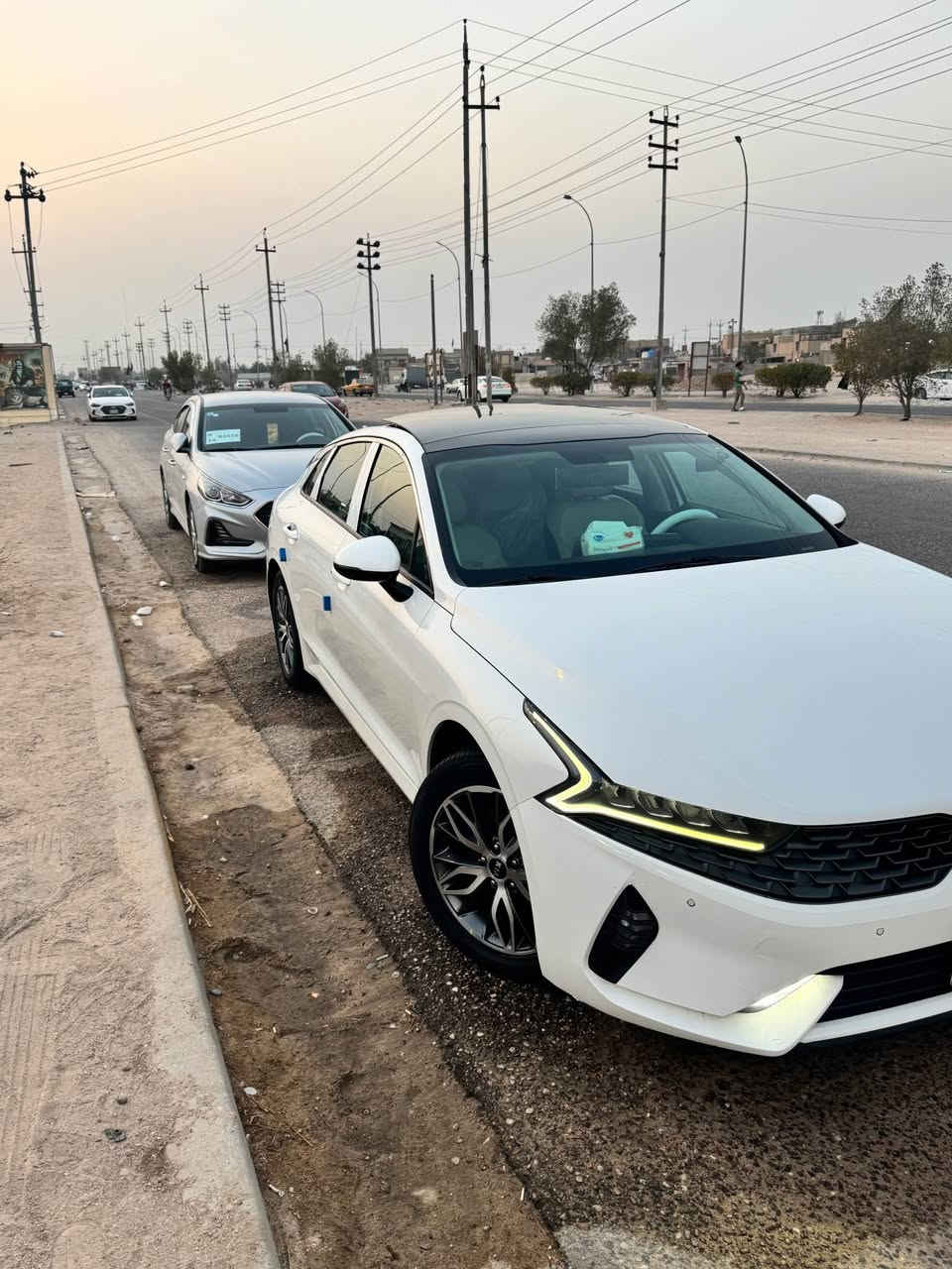K5 خليجي فول مواصفات2021 رقم اربيل السنويه منتهيه بيه بارد بداير الخلفي وبيه الكرن مال المدكر المامي صبغ والباقي مكفول محرك 2000 
السعر 180 وبيه مجال واذا اكو مراوس جارجر اوباما 
*********** الزبير, البصرة
