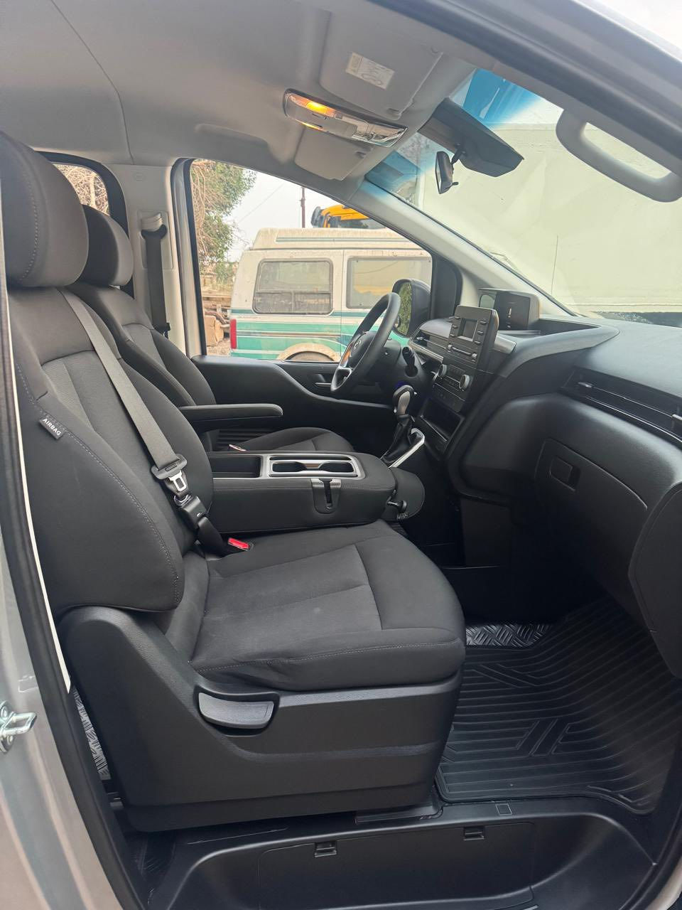 سلام عليكم ستاريه كفاله عامه تحويل رقم بصره سياره جديده فول ماصفات سياره كاز حساس امامي وخلفي سياره ١٠ مواطن سياره مكينه سورنتو  رادار عينه دجتال ويل كب بلاد كشن سياحي سايدبريك دكمة  كير اوتو مديل سياره 2023اصل شرط التحويل سياره جديده بمعنة  الكلام *********** مكان سياره بصره
