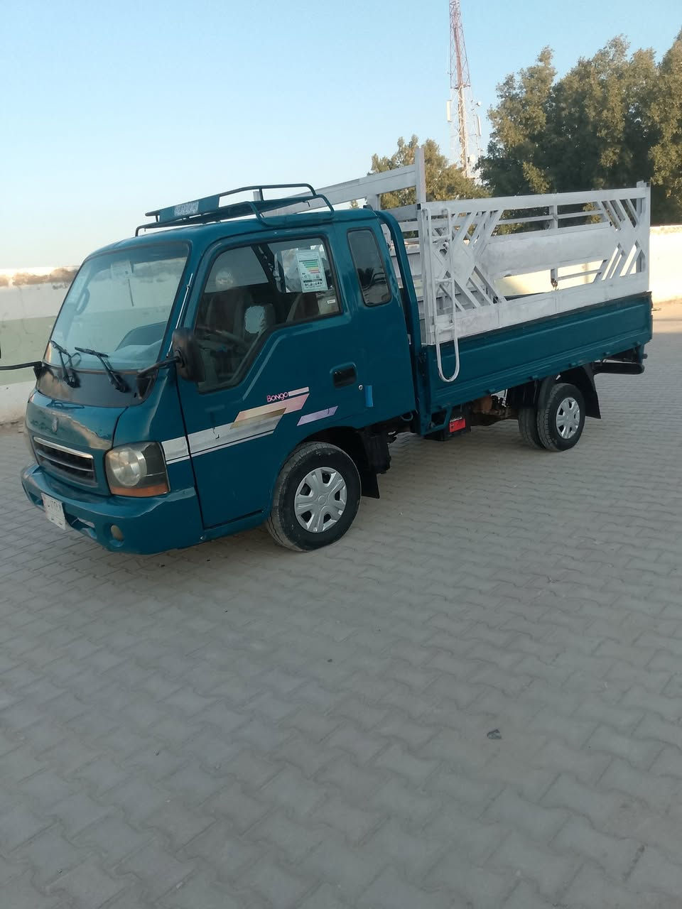 السلام عليكم كيا للبيع ام عيون سياره جديده مكفوله  سنويه مجدده 28 رقم بغداد تحويل ثاني يوم مشروع وطني الاستفسار ***********
