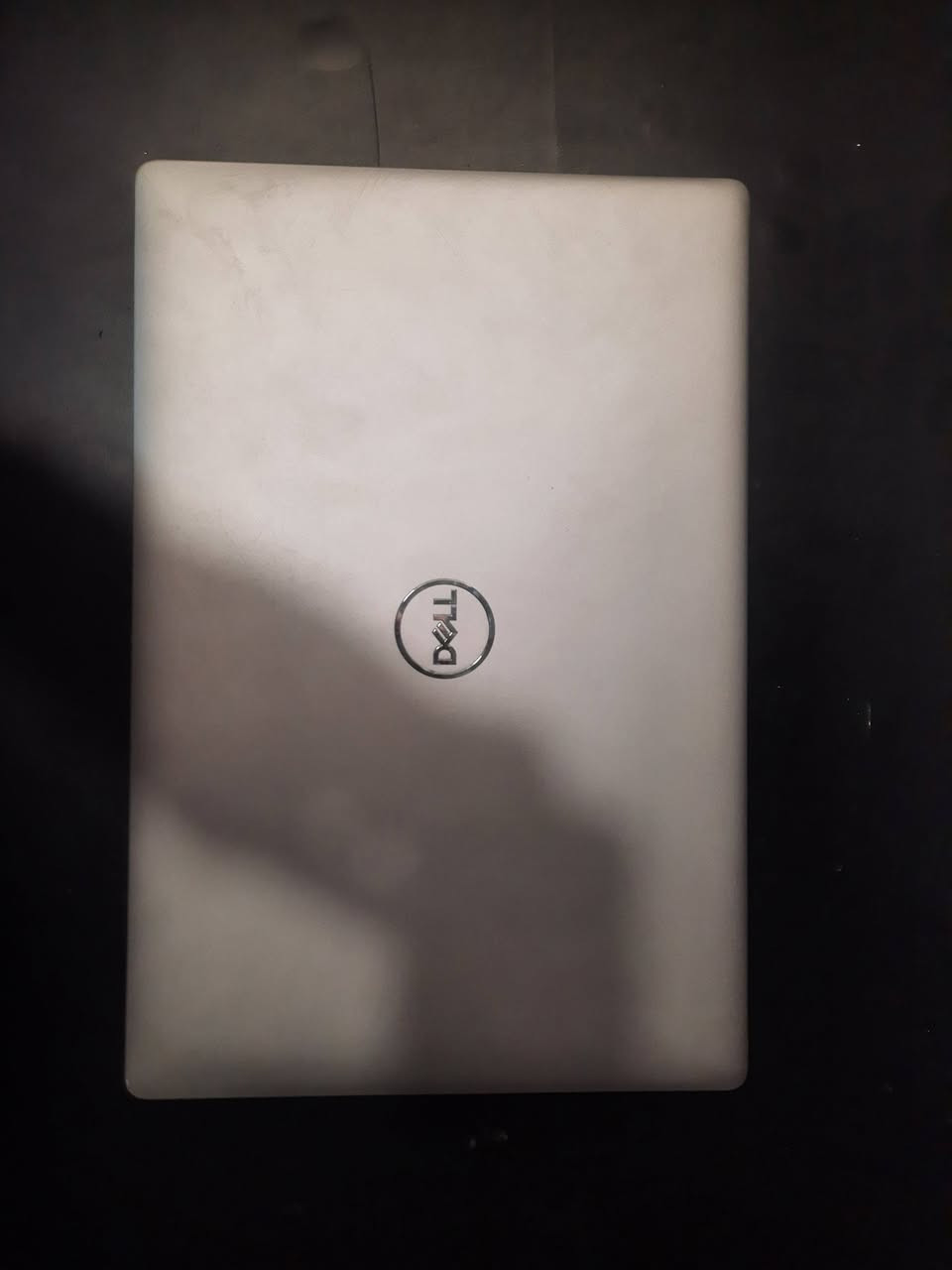 لاب توب dell 

معالج i5 جيل العاشر 
هارد SSD 256
رام 8 
الاب توب مستخدمه سبوع فقط سبب البيع شراء هاتف 
السعر 360 الف وبي مجال بسيط كلش للشراي 
توصيل متوفر 3 الف
يجي. ياه شاحن وجنطه 
تواصل واتساب فقط ***********
