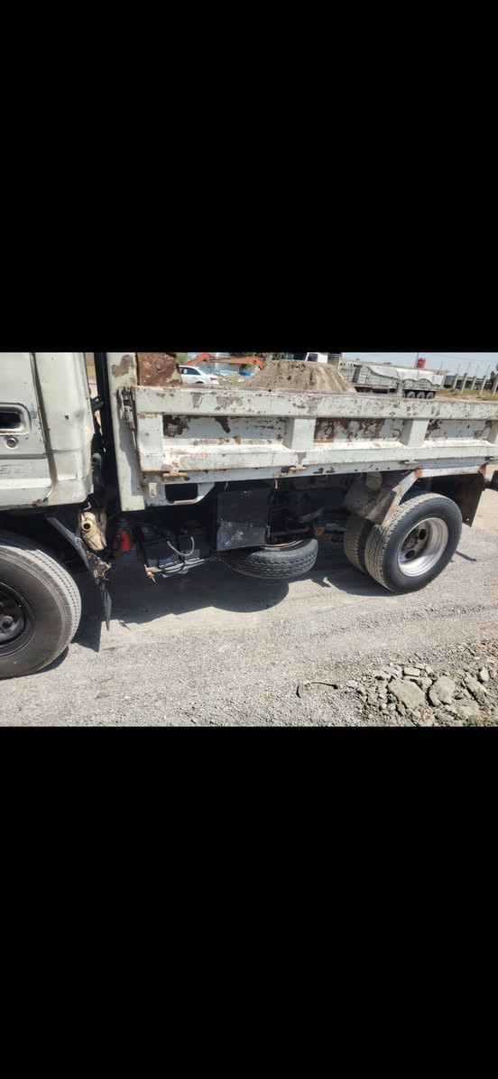 للبيع تيوتا دانيا موديل ٩٣ مكفوله محرك كير اكسل دبل  شاصي   جاهزه للشغل  رقم ديالي سويته جديد دولي مكان صلاح الدين السعر ٦٠ وبيه مجال ***********
