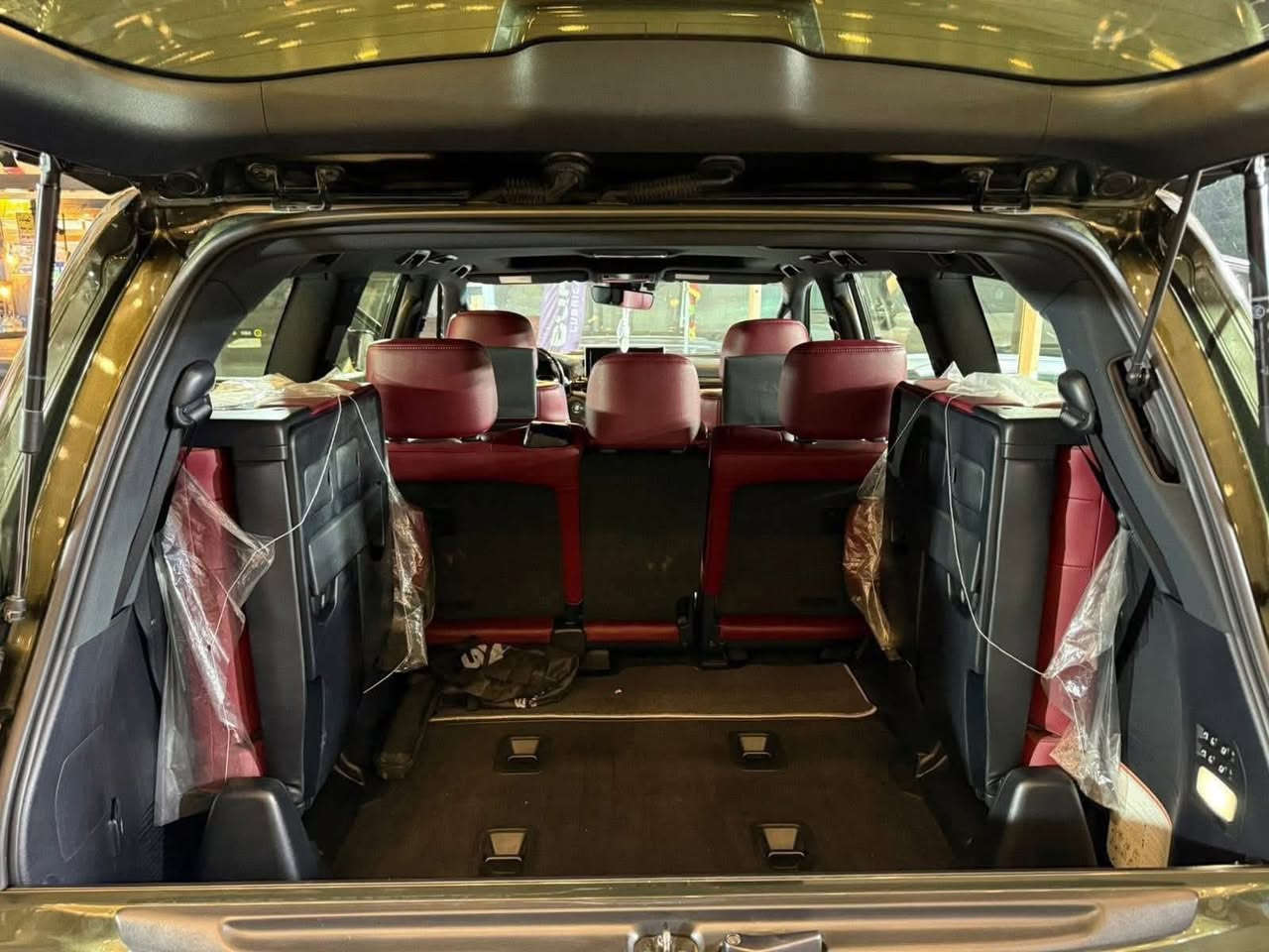 سياره لكزز موديل 21 رقم بغداد اللون زيتوني ماشيه 18000 حقيقي مابيه اي شي سياره جديده مغلفه بفلام الحمايه كامله لون مميز  مكان السياره ديوانيه  السعر 91 وشوي  بيه مجال للشراي تحويل مباشر باسمي تعتبر السياره اصفار .***********
