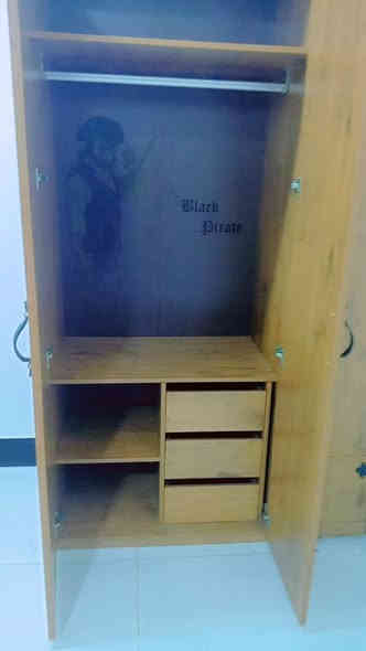 غرفة نوم جربايه نفريين حتى ميز دراسه بيها خشب اصلي صاج ب 550
***********
