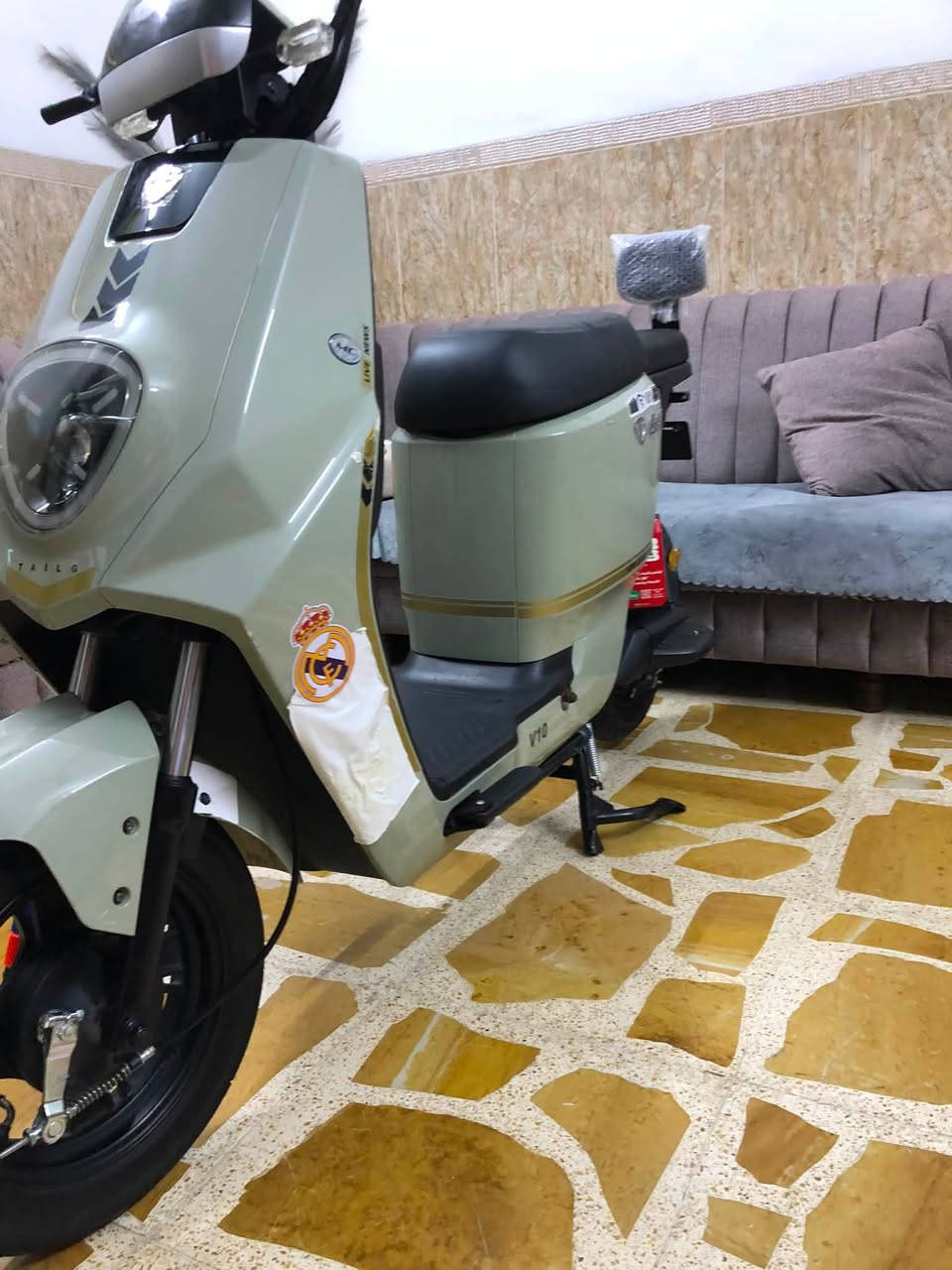 للبيع R9TAlLGالسعر 550وبي مجال للطيبين


**إذا كنت صاحب هذا الإعلان وتريد حذفه لأي سبب، رجاءا أرسل رسالة إلى الدعم الفني**