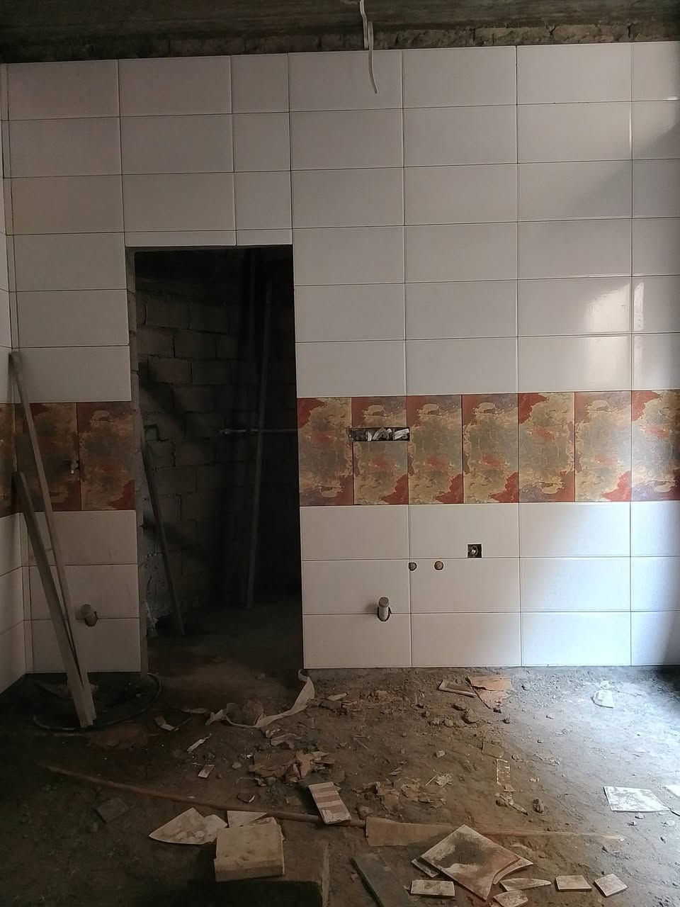 السلام عليكم  شغلنا سراميك نشتغل بل متر وسعر مناسب المتر اب 5 وشغل نضيف لبخ مساطر وازاره وكافت انواع السراميك للاستفار ماسنجر واتساب  
***********
***********
