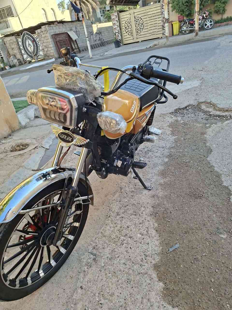 سلام عليكم دراجه سيفان موديل ٢٥ جديد اخت الزيروو
كفاله عامه دراجهه  محرك ٢٠٠ لون مميزز  الشراي يتصل *********** مكاني ديالئ بعقوبه
