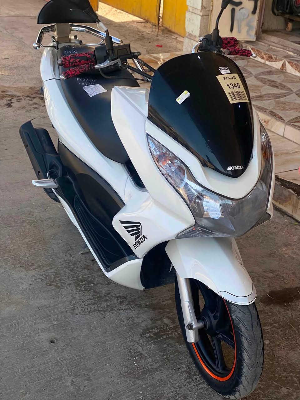 سلام عليكم....
دراجة (PSX)...(جيل الاول)  
🛵للبيع  
دراجة شلعه معدل كهربائيات كلهه شغاله 
دراجة جديده  بلادية
أي نقص مابيهة
جيب فيتر وتعال افحص
العنوان سامراء الاستفسار الاتصال على الرقم ***********
