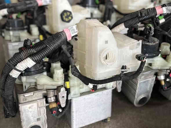 وصول وجبة براد تبريد كامل سيت و بطارية ١٦ فولت 
تيسلا موديل 3 و Y
جملة - مفرد 
ضمان … %100
نظيف جدا 
زانا ئوتو سنتر .. ***********
اربيل - صناعة شمالية
