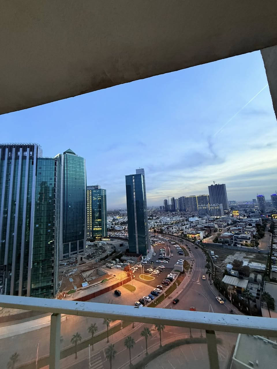 Apartment For Rent, located in Erbil, Empire Wings, with an area of 186m², the price is $800/Monthly.
 
Consists of:  
- 2 Bedrooms
- 1 Kitchen
- 1 Hall
- 2 Bathrooms
- Floor number: 15

Mahmood: ***********
