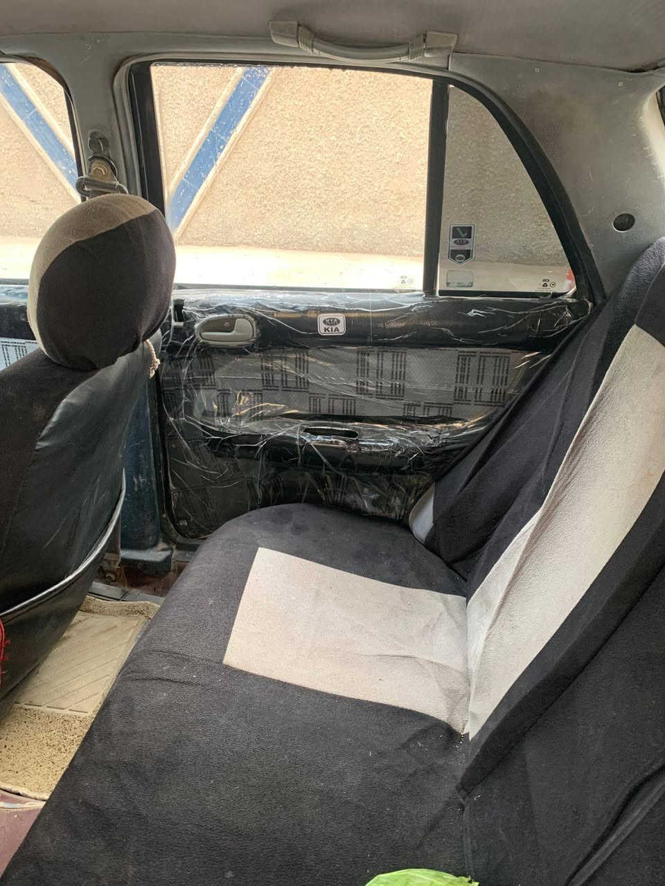 السلام عليكم
سياره كيا سيفيا للبيع موديل ١٩٩٤ رقم بقداد مشروع وطني سنويه 28 تحويل مباشر سياره كير محرك شرط صدر جديد تخم تاير جديد كهربائية كلها شقاله مسجل
تدفئه تبريد شغال السياره مال جني السعر ٣٢ وبيها مجال مكان السياره الاسحاقي الشراي يتصل *********** ويدلل
