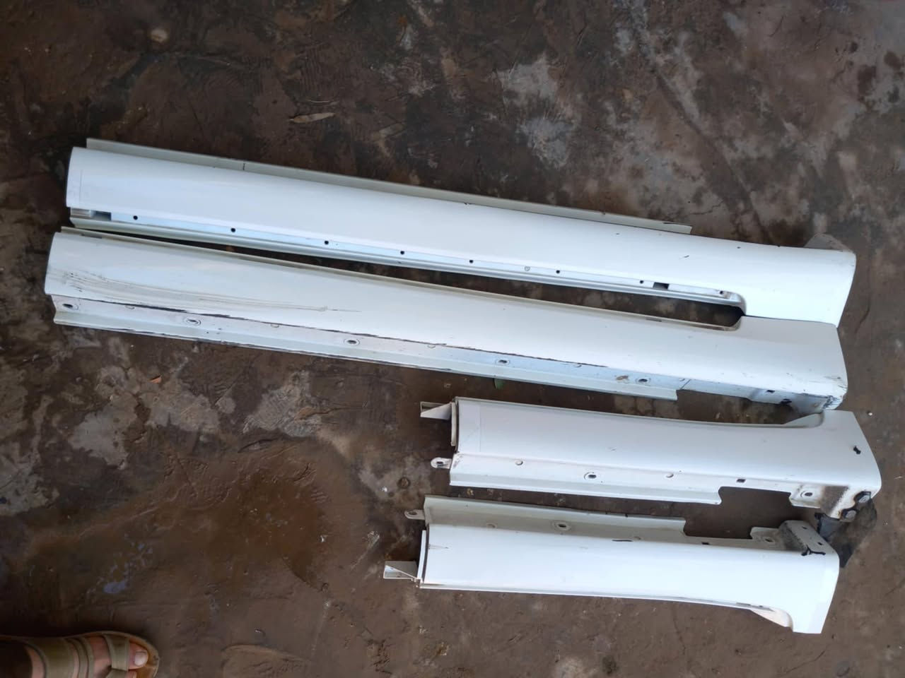 سلام عليكم عتب شاهينه بيض نضيفات حلوات للبيع  ٤٠ نجف ***********
