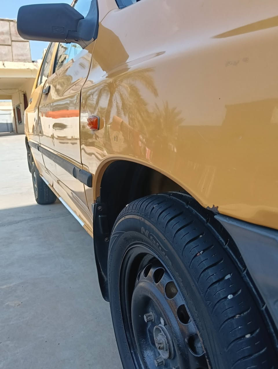 سلام عليكم سياره البيع سايبه ألفين 2016مكانالسياره بغداد قراب بسمايه ***********
