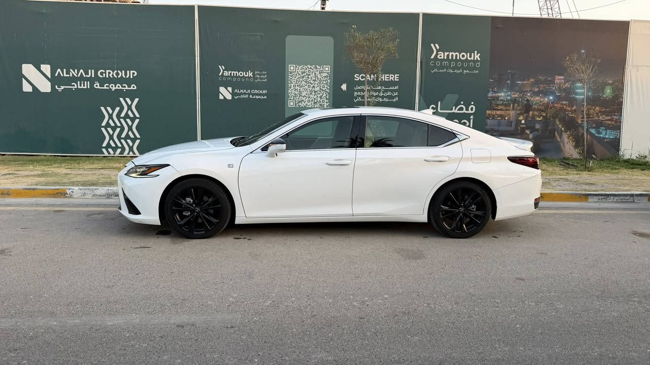 ‎السلام عليكم
‎لكزز  ES300h  2023
فئة F SPORT مميزة وارد أمريكي
رقم بغداد مميز 
‏‎اللون : أبيض 
‎عداد المسافة : ٢٤ الف ميل 
‎ السيارة مكفولة من اي نواقص كلة بشرط✅
السيارة بدون قطرة صبغ  فقط بارد بسيط  ✅
السيارة بدون ايرباك ✅ 
‎المواصفات : 
‎فـول فـول مـواصـفـات 1/1
‎‏‎فتحة سقف سلايت 
‎‏‎ابواب بصمة
‎‏‎بصمة تشغيل 
‎تشغيل عن بعد 
  ‎‏‎شاشة دشبول ديجيتال 12.3 انج
‎شحن وايرليس
‎كير شفت ستيرن
‎هاند بريك بصمة
‎اوتو هولد    : Auto Hold
‎‏‎اوتو ستارت : Auto Start
‎‏‎اوتو ستوب  : Auto Stop‎
‎‏‎رادار امامي (تحديد مسار)
‎‏‎رادار جانبي  (نقاط عمياء)
‎‏‎رادار خلفي (التحذير من الاصطدام)
‎‏‎حساسات امامي 
‎‏‎حساسات خلفي 
‎نظام : Eco
‎نظام : Normal 
‎نظام : Sport
 ‎كشنات جلد ابيض
‎‏‎كشنات كهربائي
‎‏‎كشنات خزن ميموري 
تبريد ‎‏‎كشنات 
 تدفئة ‎‏‎كشنات 
‎تحكم ستيرن 
تدفئة ‎‏‎ستيرن 
‎‏‎تبريد لمس  منفصل 
‎مري شفط‏‎
‎صندوق كهربائي 
‎‏‎لايتات ليد عدسة ذكية عند الاستدارة
‎‏‎بكلايتات LED 
‎‏‎ويل كروم
‎وبعد هواية مواصفات 
مكان السيارة : بغداد 
‎‏‎‏‎للاستفسار اكثر الإتصال 
***********
