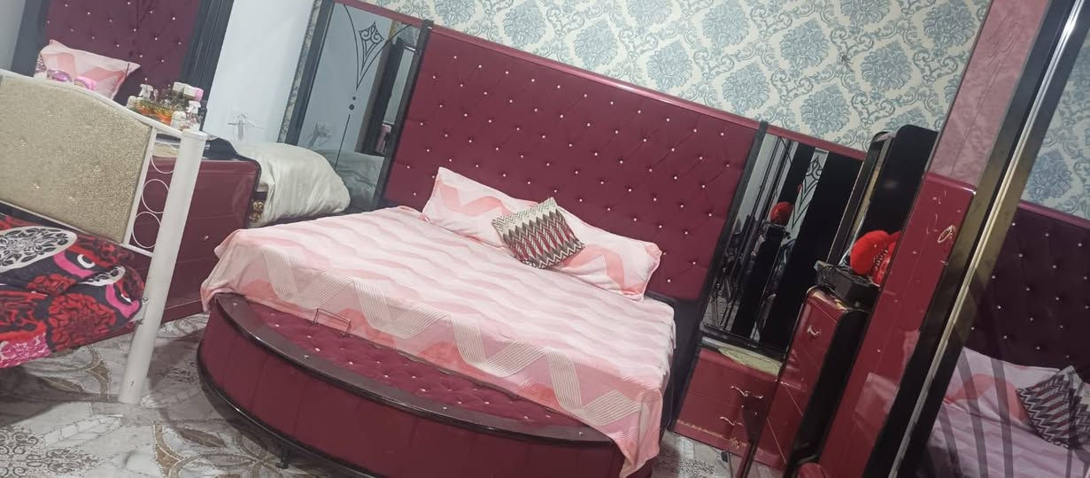 السلام عليكم غرفه للبيع *********** رقم صاحب الغرفه
