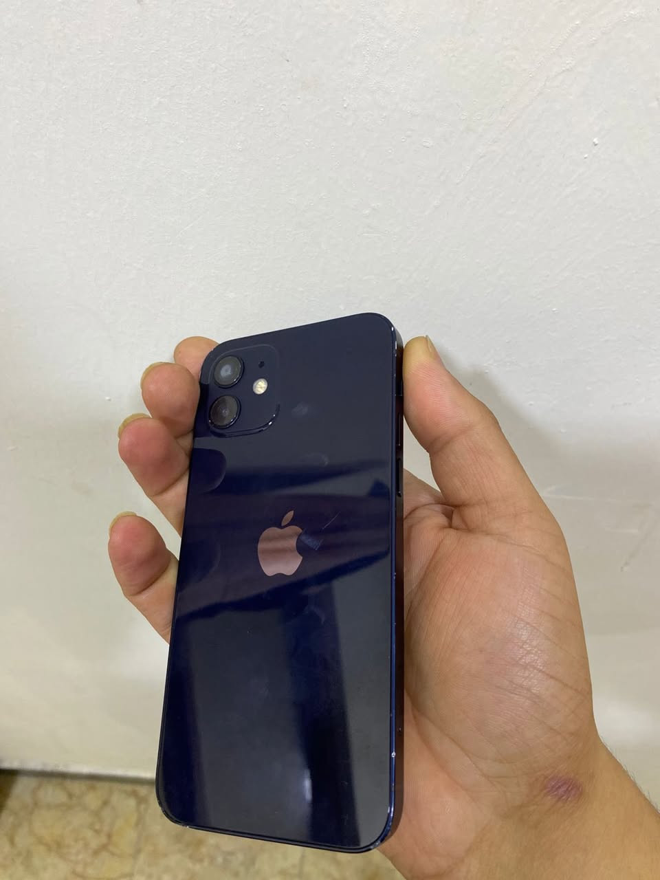 موجود آيفون 12عادي لون اسود ذاكره 128 بطاريه كارتونه موجوده  77‎%‎مستعمل مستخدم فيس آي دي واكف سعر 450 نسخه شرق اوسط نموذج A حواف مضرر مزلغ من أطراف 
رقمي ***********
